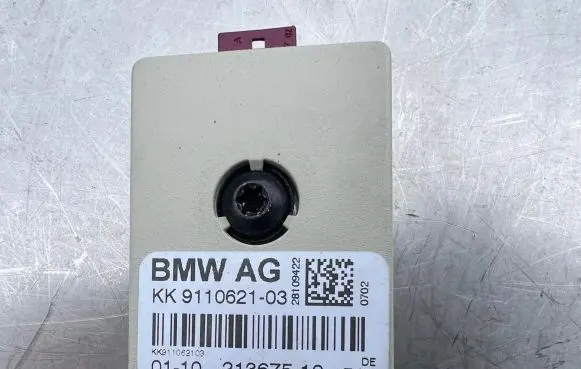 BMW 3 E90 E91 Antenna control unit 9110621