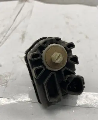Headlight level adjustment motor