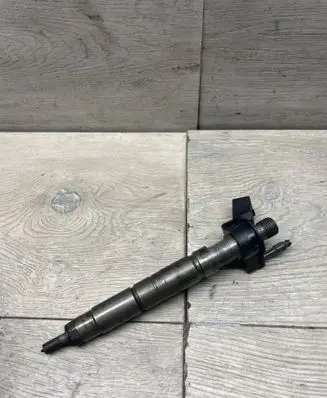 BMW 5 F10 F11 Fuel injector 780543003
