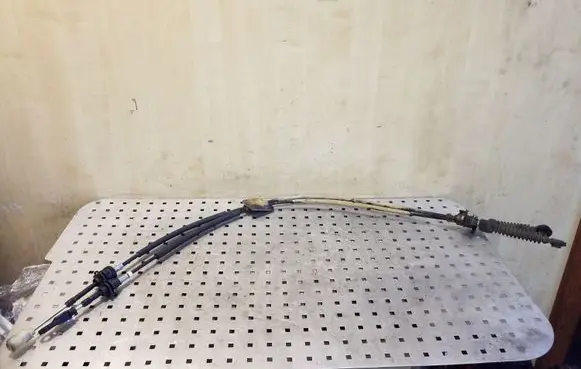 Mitsubishi Outlander Gear shift cable linkage