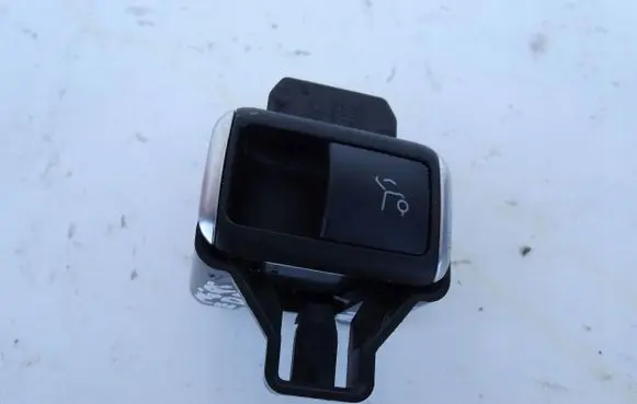 Mercedes-Benz A W176 Tailgate/trunk/boot exterior handle A1667500493