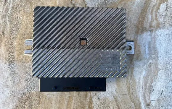Maserati Ghibli Sound amplifier 670030637 00670030637 670030871