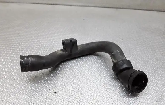 Audi A4 S4 B7 8E 8H Engine coolant pipe/hose 8E0121101C