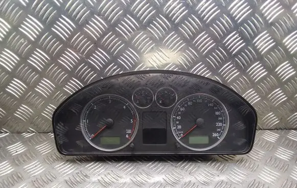 Volkswagen Sharan Speedometer (instrument cluster) 7M3920820H