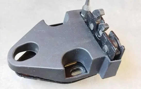 Renault Trafic III (X82) Rear door lock 198008182 VELBERT