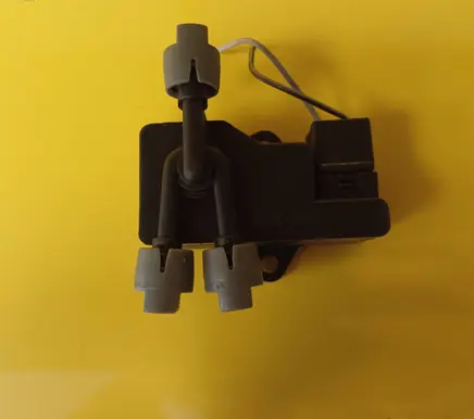 Mercedes-Benz C W202 Turbo solenoid valve 2028000578