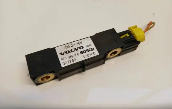 Volvo S60 Airbag deployment crash/impact sensor 8622365 130106 007763