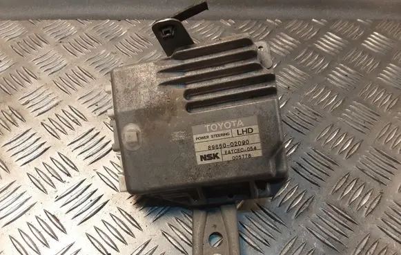 Toyota Corolla E120 E130 Power steering control unit/module 8965002090