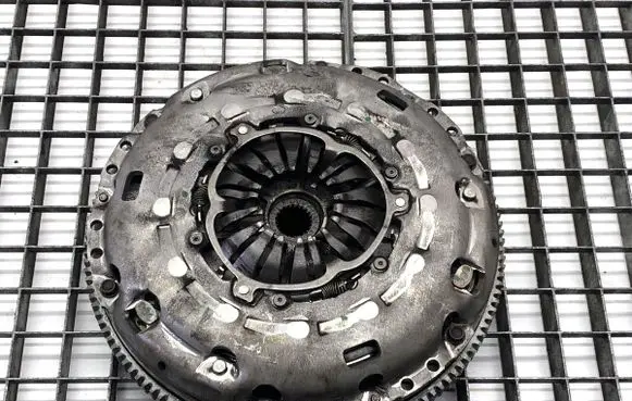 Volkswagen Tiguan Clutch set kit 124060710