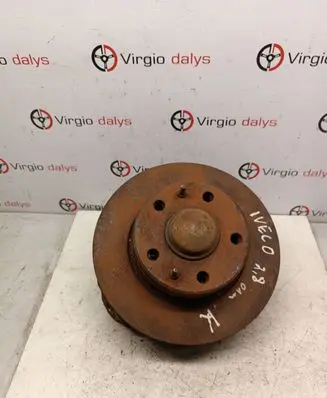 Iveco Daily 30.8 - 9 Front wheel hub