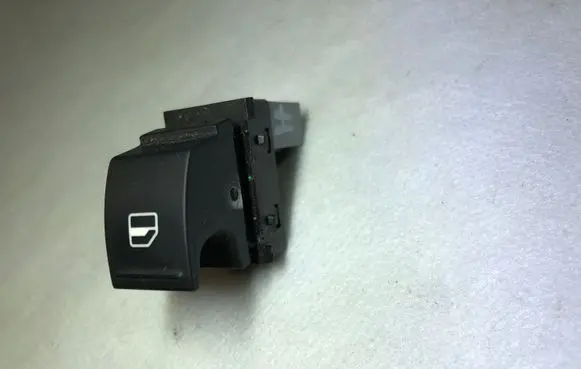 Volkswagen PASSAT B6 Electric window control switch