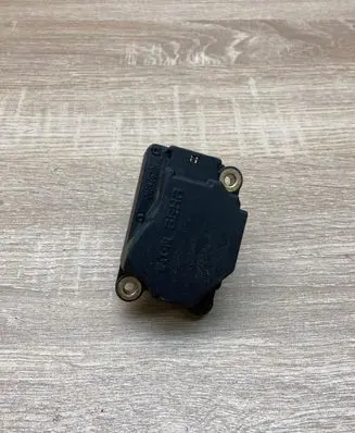 Volvo V70 Air flap motor/actuator 74931C 191009