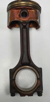 Ford Focus Piston with connecting rod