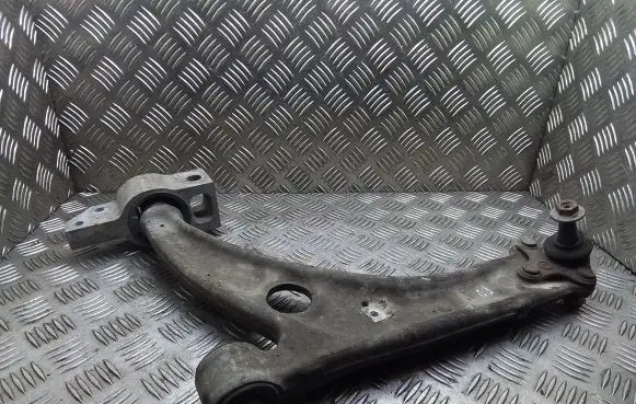Volkswagen PASSAT CC Front lower control arm/wishbone 3C0407153B