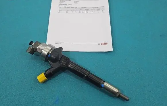 Opel Astra J Fuel injector 55567729 IMPRK1532004
