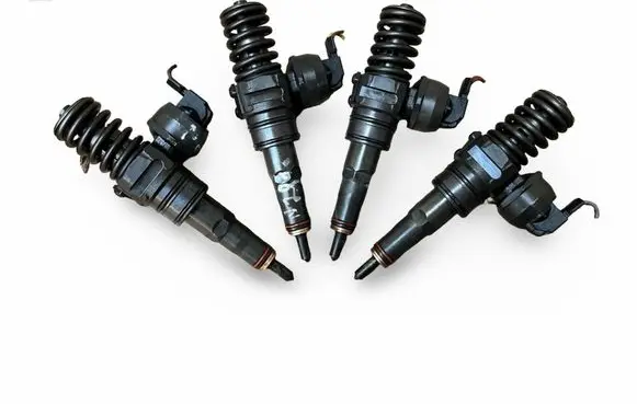 Volkswagen Golf V Fuel injector 0414720215 038130073AG