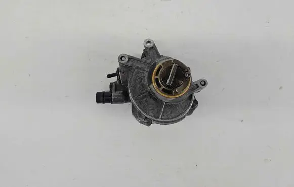 BMW 7 F01 F02 F03 F04 Vacuum pump 11668605976