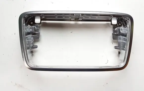 Radio/GPS head unit trim