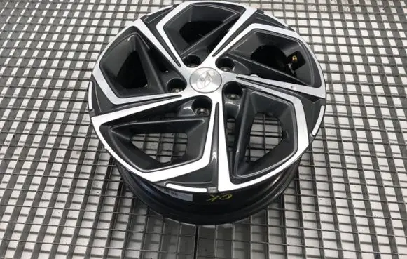 Hyundai i30 R16 alloy rim 