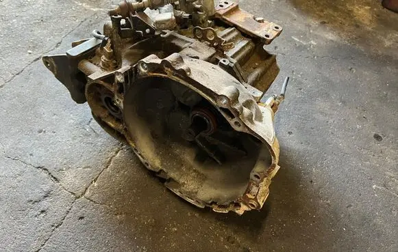 Hyundai Sonata Manual 5 speed gearbox M5GF2DDC2WD