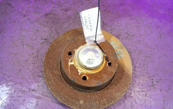 Renault Megane II Rear wheel hub spindle/knuckle 