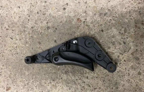 BMW 5 F10 F11 Engine bonnet (hood) release handle 51239114002