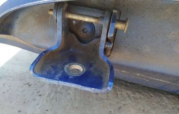 Citroen C3 Rear door lower hinge