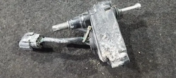 Mazda Xedos 6 Headlight level adjustment motor 