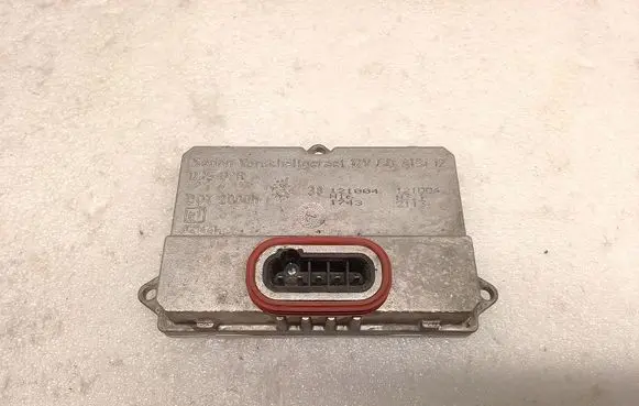 Mercedes-Benz E W211 Headlight ballast module Xenon 5DV00829000