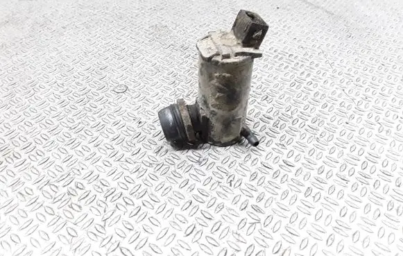 Toyota RAV 4 (XA20) Windscreen/windshield washer pump