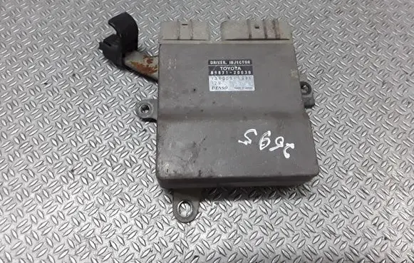 Toyota RAV 4 (XA20) Fuel injection control unit/module 8987120030