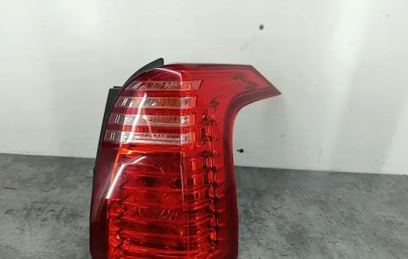 Peugeot 5008 Rear/tail lights