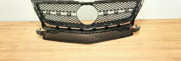 Mercedes-Benz CLS C218 X218 Front bumper mounting bracket A2188851765