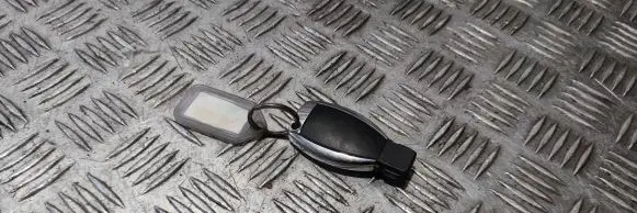 Mercedes-Benz E W212 Ignition key/card A2126860536