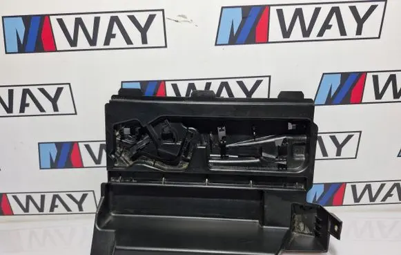 BMW 3 E90 E91 Glove box