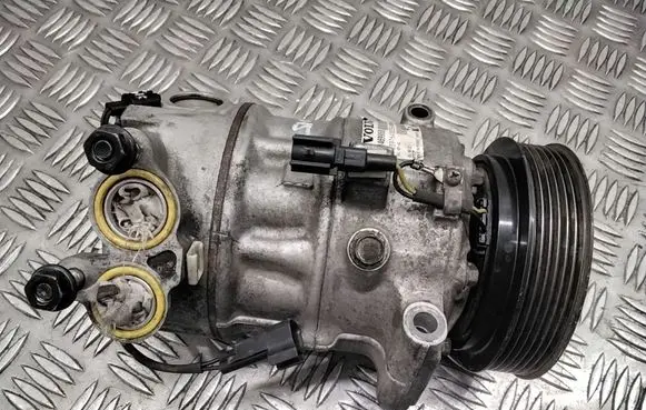Volvo V70 Air conditioning (A/C) compressor (pump) P31469968