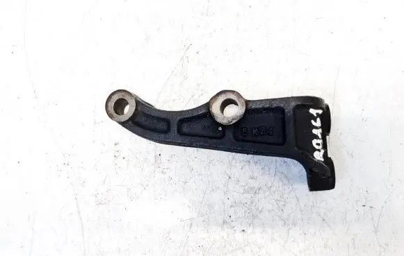 Hyundai Santa Fe Engine mounting bracket