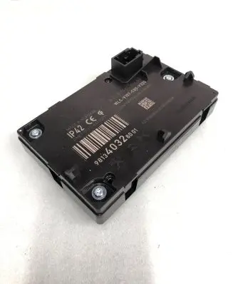 Opel Mokka B Wireless charging module 9813403280