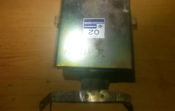 Nissan Almera Engine control unit/module 2371074N00