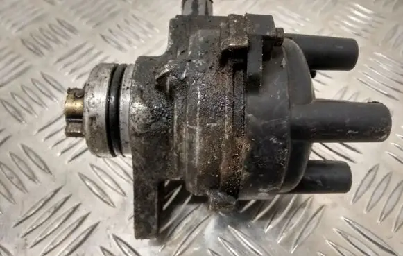 Mazda 323 Spark distributor T2T53571 B3F5A
