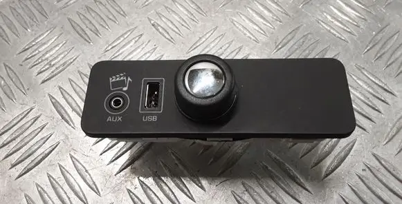 Land Rover Range Rover Sport L494 USB socket connector CPLA19C166CB