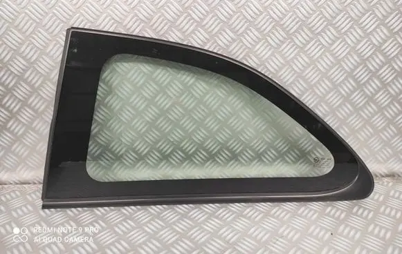 KIA Rio Front triangle window/glass 