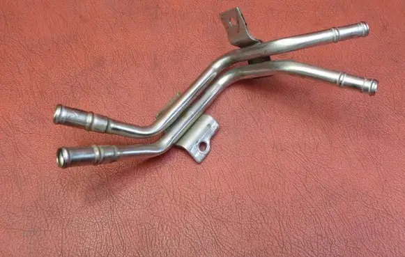 Nissan X-Trail T30 Engine coolant pipe/hose