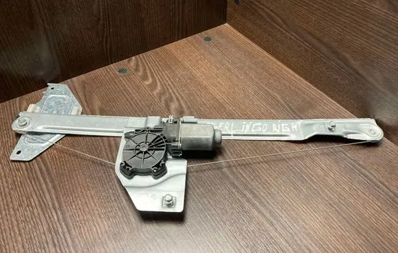 Citroen Berlingo Front door window regulator with motor 402104B 9222EQ 9680557880