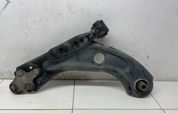 Peugeot 208 II Front lower control arm/wishbone 7AAA230970782D
