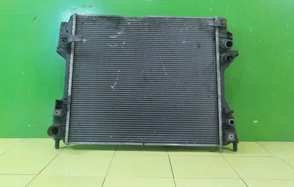 Jaguar XF X250 Coolant radiator SP45