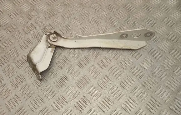 Engine bonnet/hood hinges