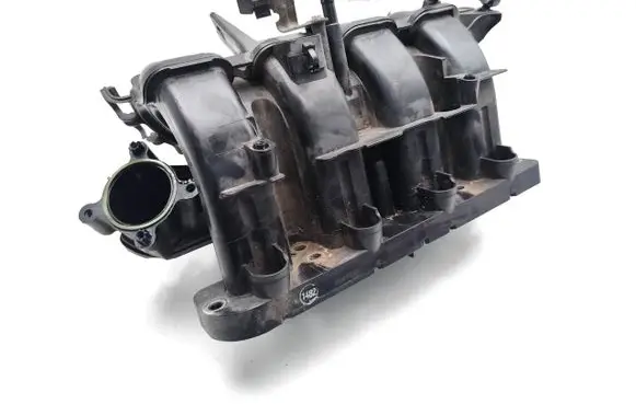 Opel Astra J Intake manifold 55584978 1102613S01