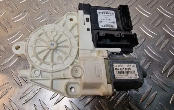 Volkswagen Golf V Front door window regulator motor 1K0959792J 1K3837402S