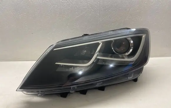 Seat Alhambra (Mk2) Headlight/headlamp 7N5941751 0301243281